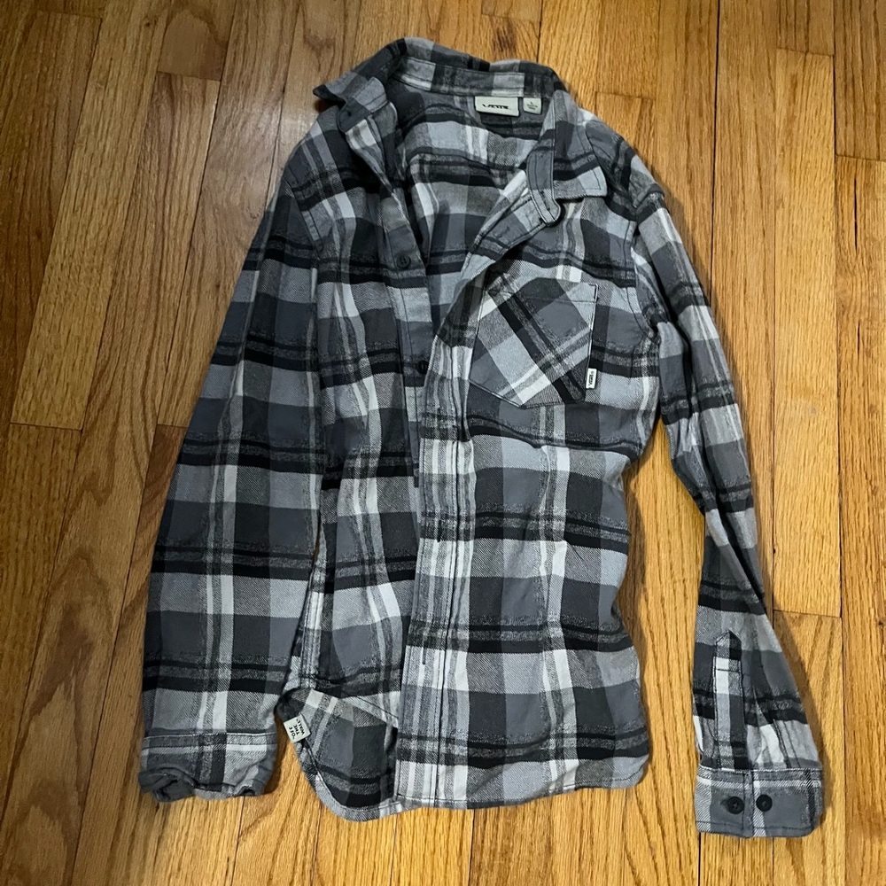 VANs button up